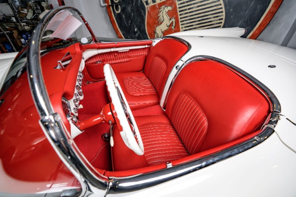 Used-1954-CHEVROLET-CORVETTE