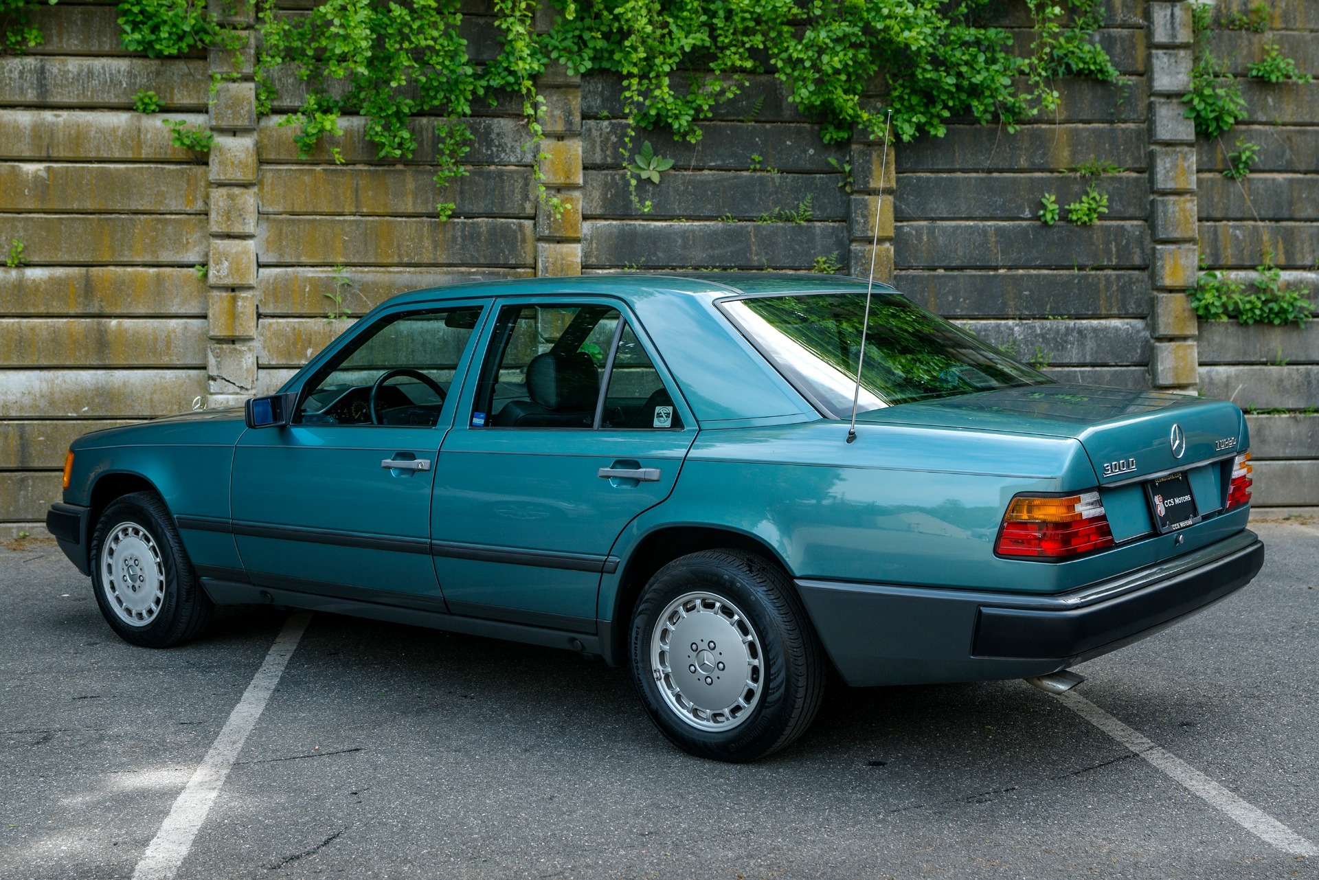 Мерседес e 300d