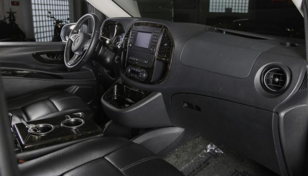 2016-Mercedes-Benz-Metris-EXPLORER-Passenger-Van