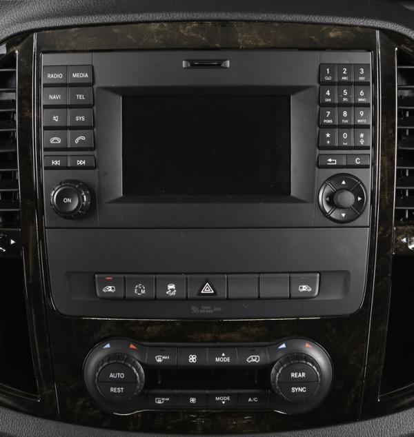 2016-Mercedes-Benz-Metris-EXPLORER-Passenger-Van