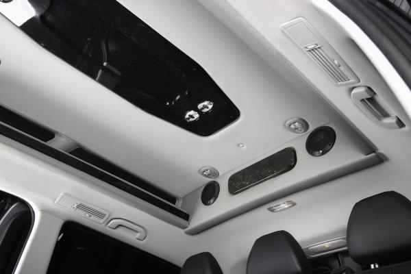 2016-Mercedes-Benz-Metris-EXPLORER-Passenger-Van