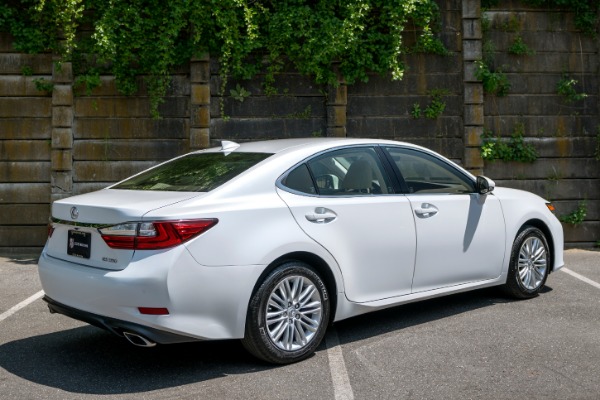 Used-2017-LEXUS-ES350