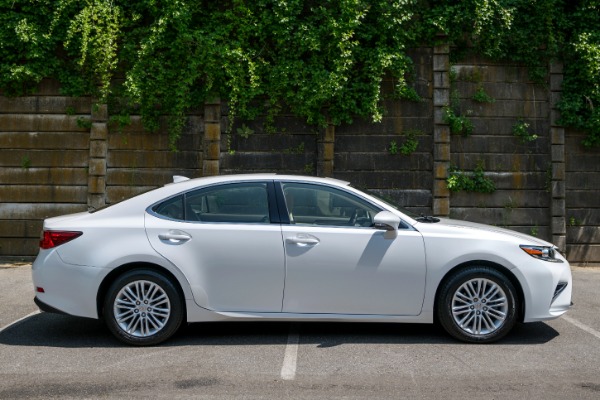 Used-2017-LEXUS-ES350