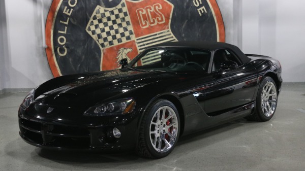 Used-2004-Dodge-Viper-SRT-10