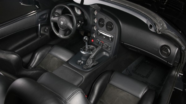 Used-2004-Dodge-Viper-SRT-10